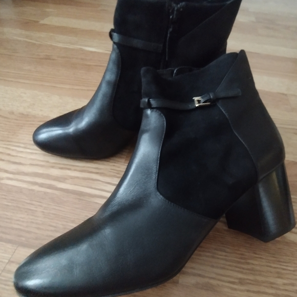 COLE HAAN Women's Black Ankle Boots - Picture 5 of 10